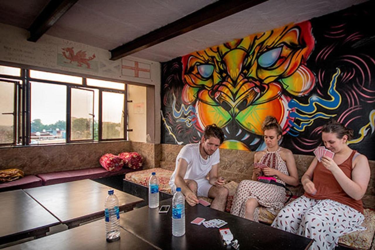 Friends Guest House & Hostel- Near Taj Mahal Agra  Exterior photo