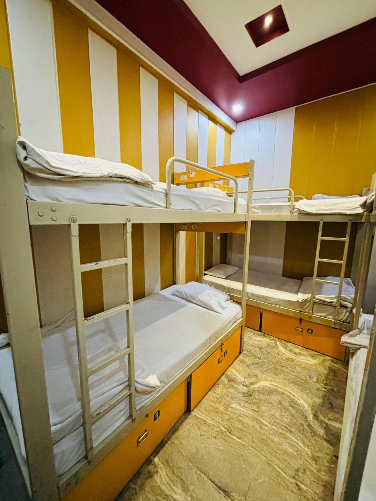 Friends Guest House & Hostel- Near Taj Mahal Agra  Exterior photo